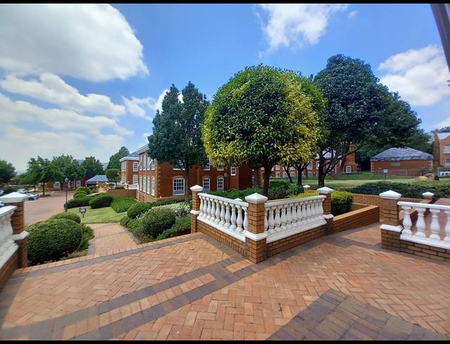 355M² OFFICE TO LET IN BRYANSTON